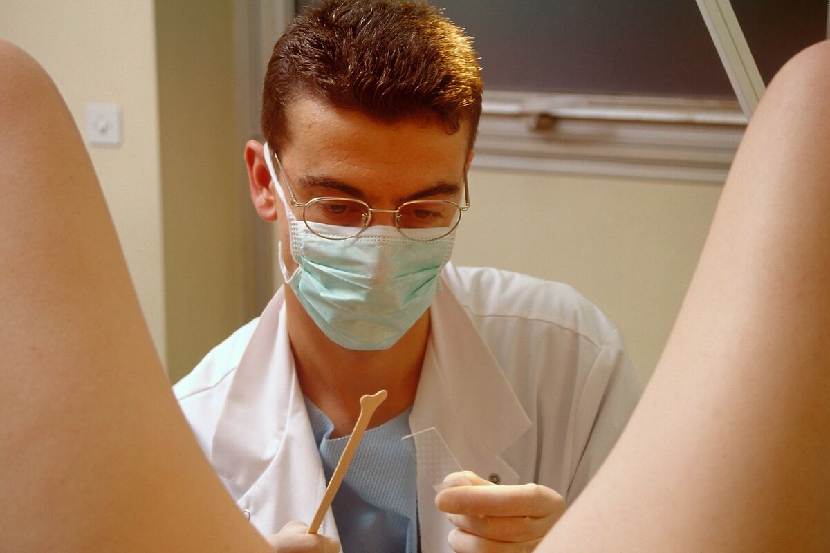 Агрессивный осмотр пациентки вроачом гинекологом 15 фото эротики