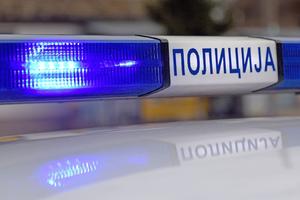 TEŠKA SAOBRAĆAJNA NESREĆA U FUTOGU: Ženu udarilo vozilo dok je prelazila ulicu, hitno prebačena na reanimaciju u Novi Sad