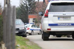 POLICIJSKA POTRAGA U TOKU! Užas u Obrenovcu, vozač na ulici udario bračni par pa pobegao s mesta nesreće, muškarac nije preživeo