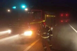 VELIKI POŽAR KOD SOMBORA: Gori seno u selu Rastina, vatrogasci u borbi sa vatrom (FOTO)