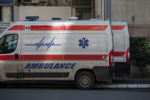 BURNA NOĆ U BEOGRADU: Teško povređen (62) ispred luks hotela u centralnoj beogradskoj ulici