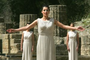 Grčka prodaje Apolonov hram u Atini?!