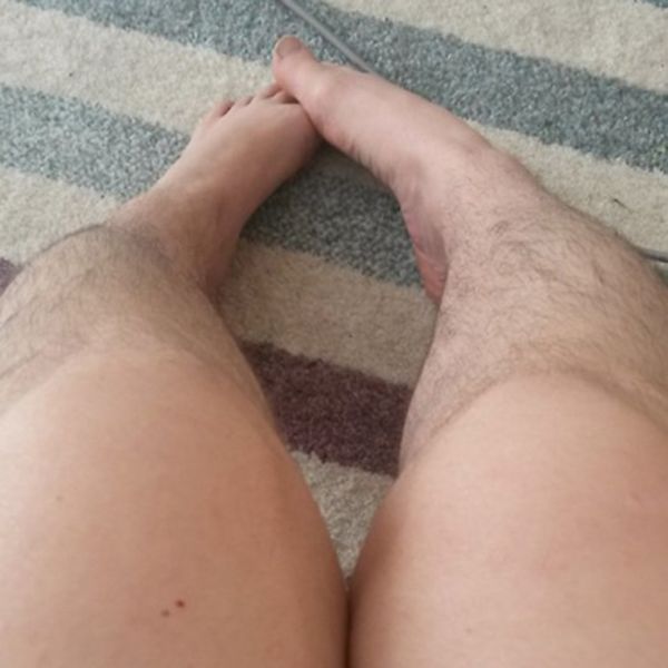 Я брею ноги от бедер