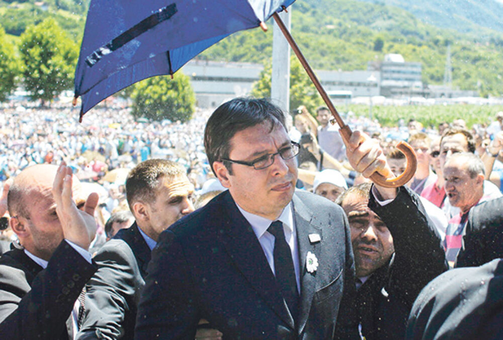 Aleksandar Vučić, Atentat, Srebrenica, Potočari