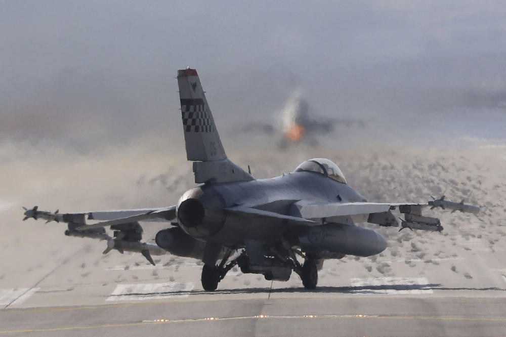 NESREĆA TOKOM RUTINSKOG LETA: Pilot poginuo u padu aviona F-16
