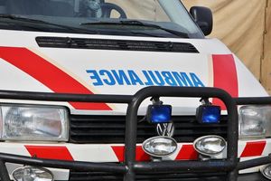 STALI DA POMOGNU POVREĐENIMA, A ONDA IH JE POKUPIO DRUGI AUTO: Povređena dva mladića na Novom Beogradu, hitna odmah intervenisala