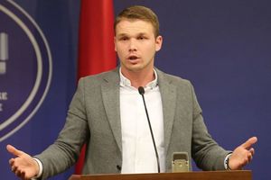 BOJKOTOVALI STANIVUKOVIĆA: Banjalučki odbor PDP odbio poslušnost, sednica otkazana zbog nedostatka kvoruma!
