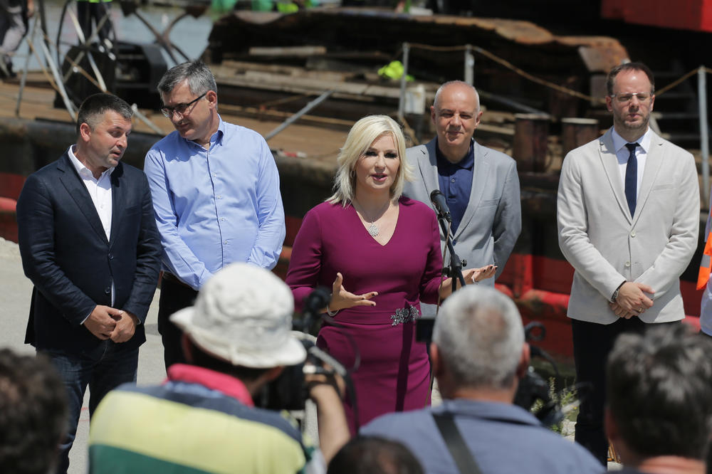 MIHAJLOVIĆEVA I RADOJIČIĆ OBIŠLI RADOVE U ZEMUNU: Novo međunarodno pristanište za brodove u avgustu