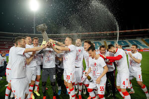 ZVEZDA OVERILA 32. TITULU U KLUPSKOJ ISTORIJI! Crveno-beli savladali Vojvodinu i četvrtu godinu zaredom postali šampioni Srbije!