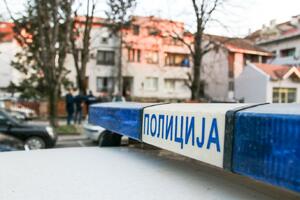 PRETILA DA ĆE SKOČITI SA15 METARA VISINE: Policija u Doboju sprečila pokušaj samoubistva