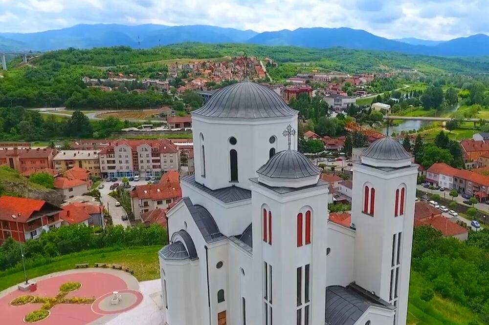 KAD KRENU U GRČKU MNOGI SRBI OVDE ODMARAJU Tačno je na pola puta do Soluna, noćenje 3.000 dinara, a hrana u kafani skoro džabe