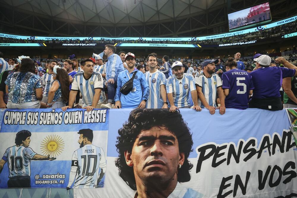 TAKO JE BILO ZAPISANO: JE L` MOGUĆE DA JE SVE OVO SLUČAJNO? Mesi nije video Maradonu, a Maradona nije video Mesija...