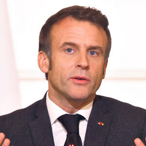 MAKRON HITNO RASPUSTIO PARLAMENT: Šokantan potez francuskog lidera nakon