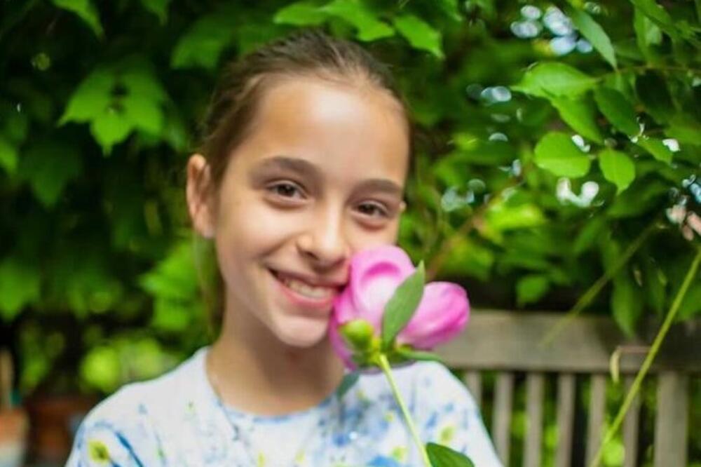 TALENTOVANA UČENICA IZ BEOGRADA: Milica (11) voli da piše i glumi, ona je među "100 mladih talenata"