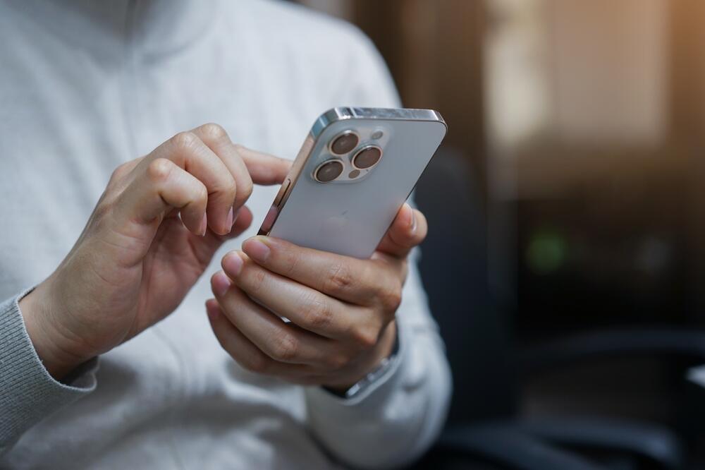 Nikad nemojte kucati ova 4 znaka na vašem iPhone-u! Otkrivena najveća slabost čuvenih telefona koja može da uništi sistem!