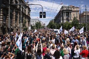 KURIR SAZNAJE: Usvojen zahtev prosvetara da se napad na njih tretira kao napad na advokate!