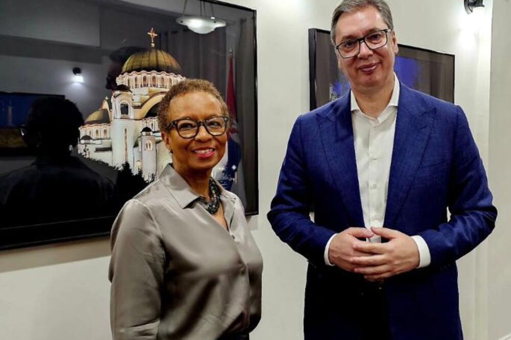 VUČIĆ SA STALNOM PREDSTAVNICOM SENT VINSENTA I GRENADINA PRI UN: Razgovor o posledicama koje bi donošenje rezolucije moglo da ima