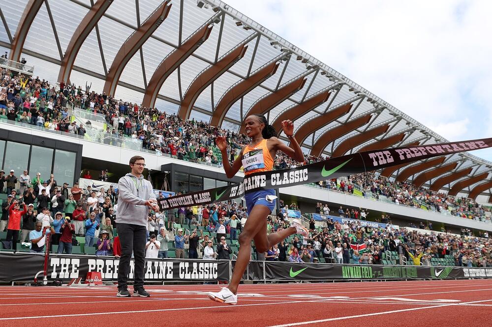 BEATRIS ČEBET POSTAVILA NOVI SVETSKI REKORD: Atletičarka iz Kenije nova vlasnica rekorda na 10.000 metara