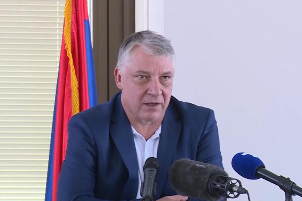 PREDSEDNIK GIK ZORAN LUKIĆ ZA KURIR: "Manojlović nije obrazložio zahtev, ali GIK ga je prihvatio"