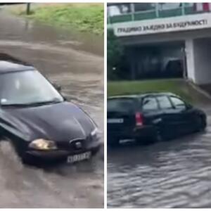 HITNO UPOZORENJE RHMZ! Potop na ulici u Novom Sadu: Obilni pljuskovi sa