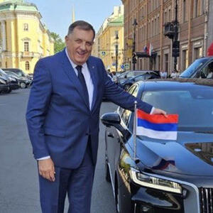 DODIK STIGAO U SANKT PETERBURG: Očekuje ga sastanak sa Putinom, a automobil
