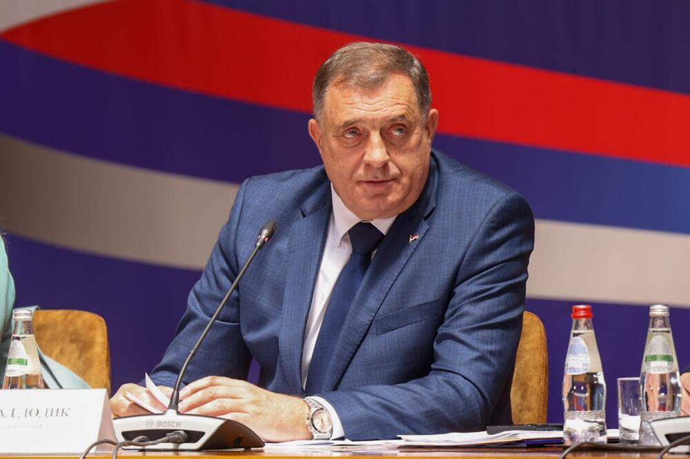 SRPSKA ĆE 15. FEBRUAR OBELEŽAVATI KAO DAN REPUBLIKE Dodik: "9. januar će se obeležavati kao Dan nastanka RS"