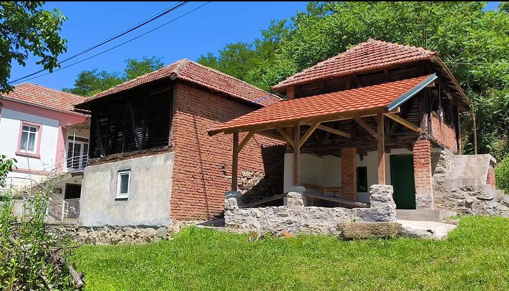 jedna od kuća porodice milojević u selu jakovac