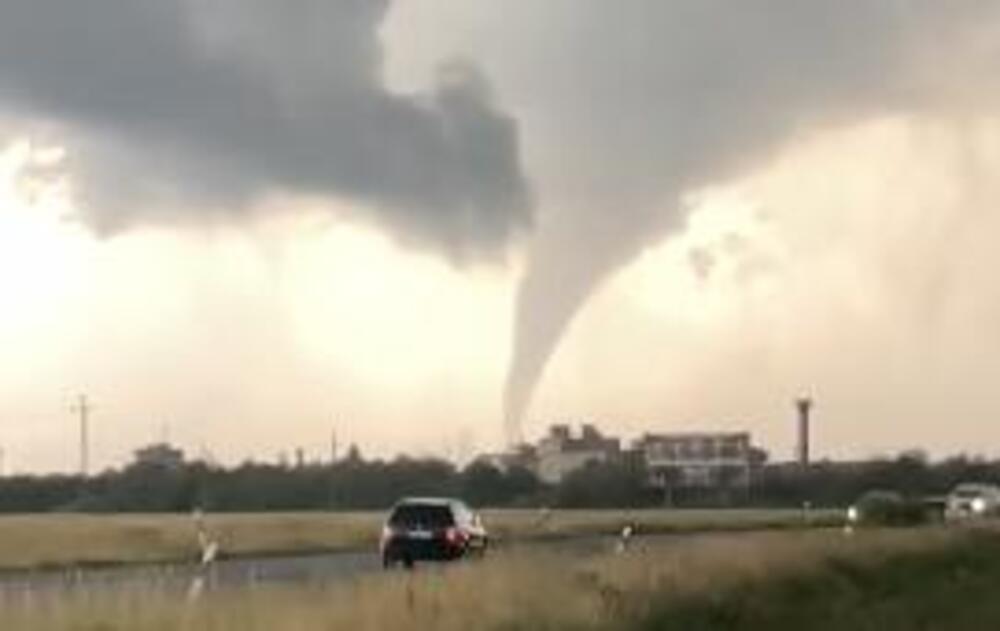 tornado, Mađarska