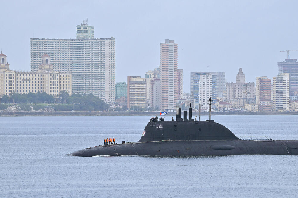 Podmornica, Kuba, Rusija