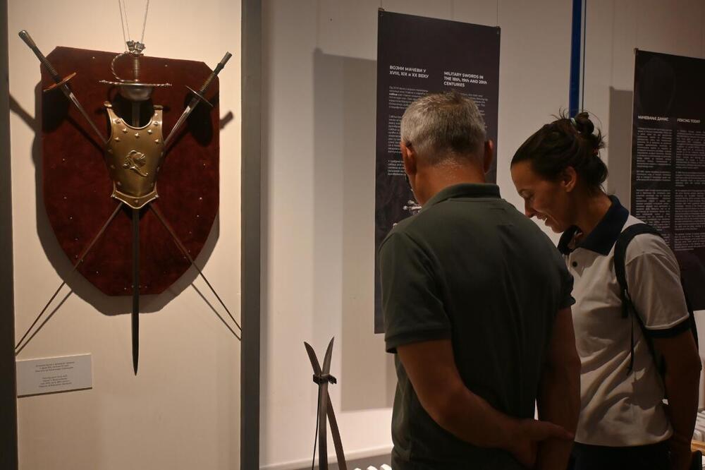 50 MAČEVA KROZ VEKOVE: Jatagani i sablje koji ostavljaju bez daha izloženi u Etnografskom muzeju do oktobra