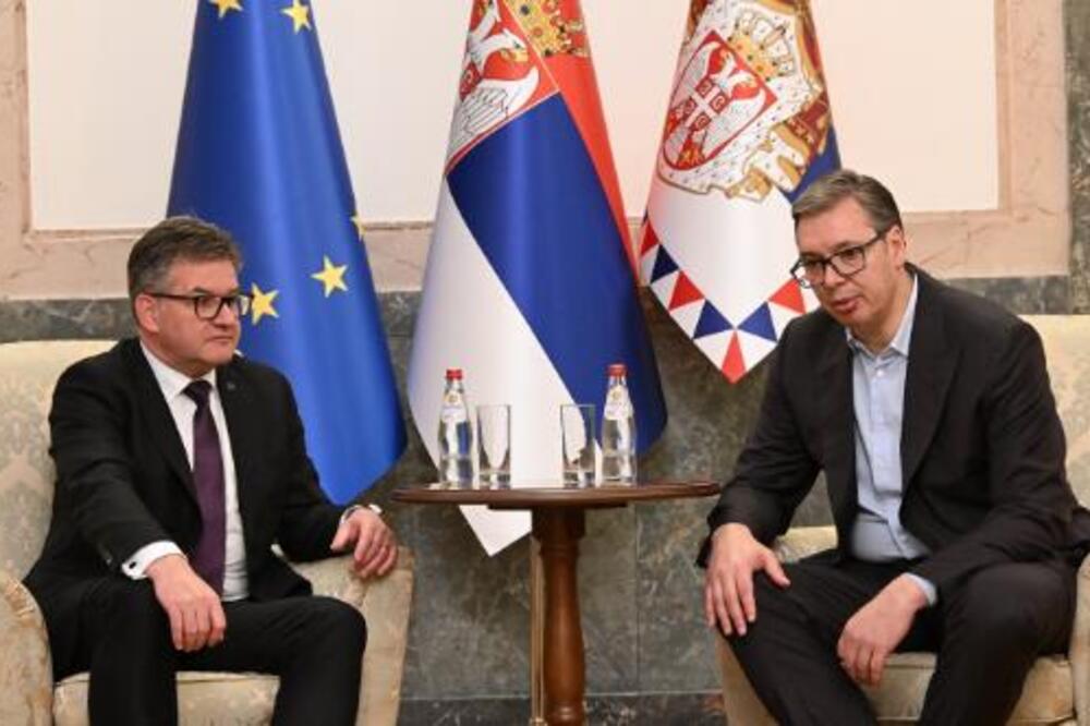 "POVRATAK DIJALOGU LEŽI U HITNOM FORMIRANJU ZSO" Vučić se oglasio posle sastanka sa Lajčakom: EU u Srbiji ima odgovornog partnera