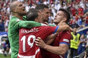 (ANKETA) VERUJETE LI U PIKSIJEVE ORLOVE? Srbija igra protiv Danske MEČ ODLUKE! Šta mislite, mogu li naši fudbaleri do pobede?