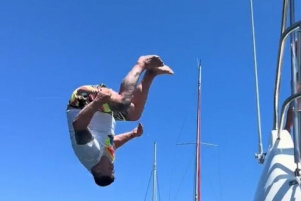 KRISTIJAN LETI U NEBO: Golubović napravio salto pa pao u vodu kao klada: Svi mu se smeju (VIDEO)