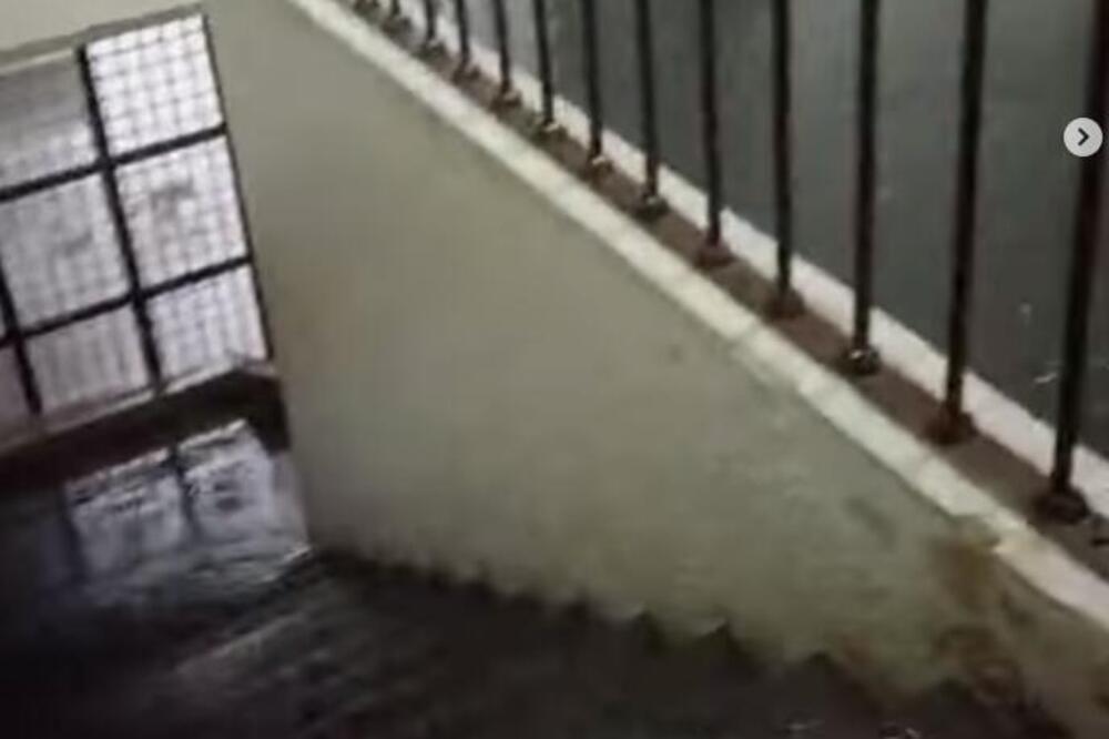 POTOP NA STADIONU PARTIZANA: Šok snimci iz Humske, reka teče hodnicima stadiona (VIDEO)