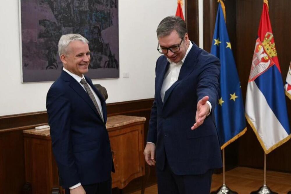 POTREBNO JE POOŠTRAVANJE PREVENTIVNIH MERA U CILJU JAČANJA OPŠTE BEZBEDNOSTI: Predsednik Vučić razgovarao sa Jansom (FOTO)