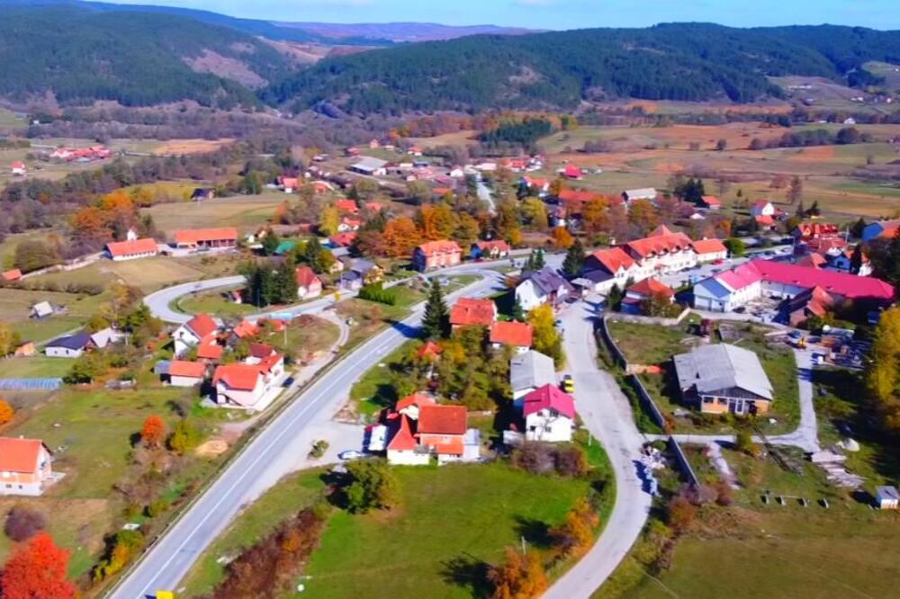 NEMA ŠANSE DA SU TARABIĆI I OVO PREDVIDELI! Evo šta se dešava u Kremnima pa navalilo i staro i mlado (FOTO)