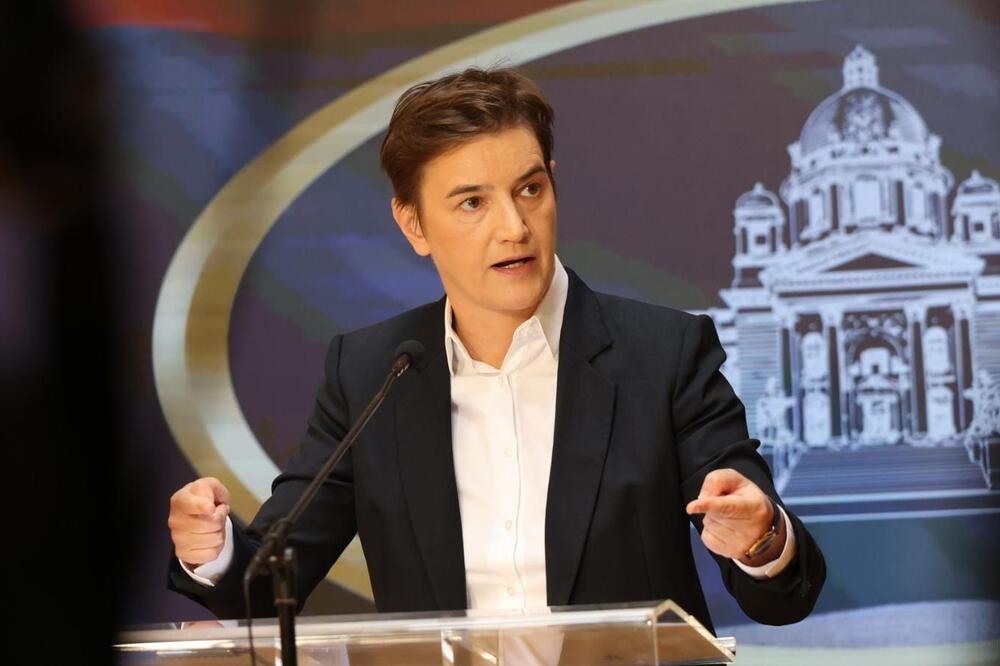 "PROMOVIŠU LAŽI U CILJU KREIRANJA HAOSA" Brnabić: Čemu medijska udruženja ako ne upozoravaju opozicione medije na kršenje kodeksa