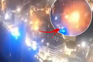 OVO JE TRENUTAK UDARA DRONA U TEL AVIVU: Strašna eksplozija usred noći, bespilotnu letelicu PUNU EKSPLOZIVA poslali Huti (VIDEO)