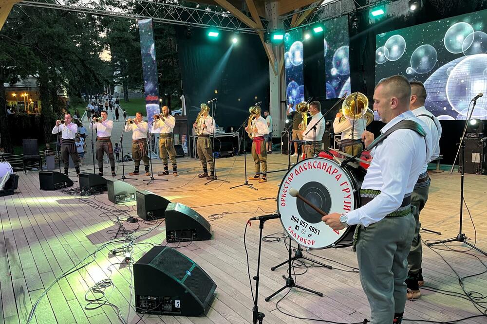 SABOR TRUBAČA NA ZLATIBORU: Tri orkestra obezbedila plasman u finale u Guči (FOTO)