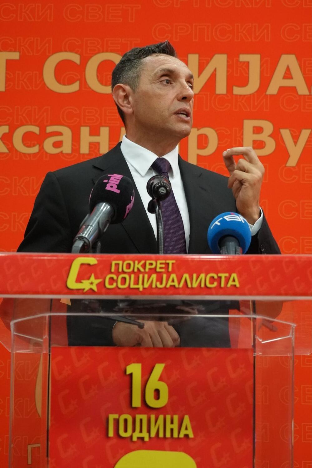 Miloš Vučević, Aleksandar Vulin