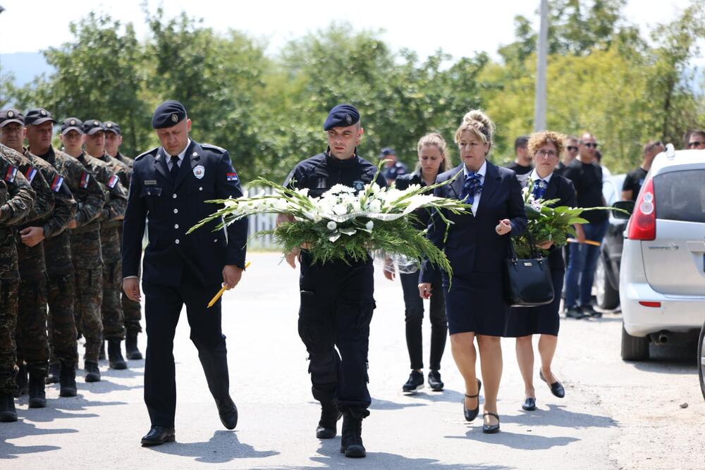 Nikola Krsmanović, Sahrana, Ivica Dačić