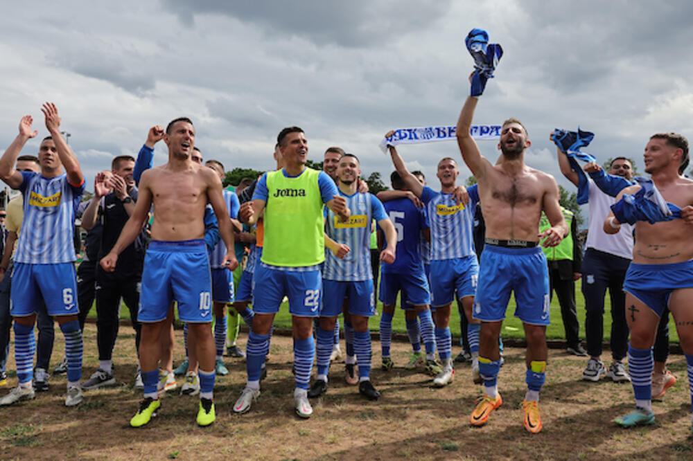 ROMANTIČARI SLAVE KAHVIĆA - UZ PENAL I GOL U NADOKNADI REŽIRAO PREOKRET: OFK Beograd slavio nad Mladosti na premijeri u Superligi