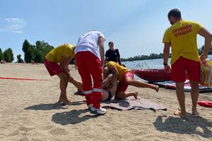 SVETSKI DAN PREVENCIJE UTAPANJA OBELEŽEN U SREMSKOJ MITROVICI: Poštujte pravila! Roditelji, budite uz svoju decu (FOTO/VIDEO)