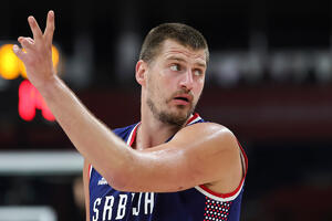 FIBA SE OGLASILA - JOKIĆ U ODABRANOM DRUŠTVU! Može li Srbin do MVP trofeja u Parizu? Samo JEDAN košarkaš se rangira bolje od njega