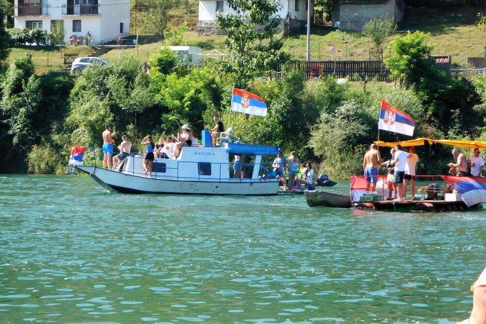 TA SE LEPOTA MORA DOŽIVETI: Jedinstvena regata na mirnim vodama Zvorničkog jezera! Ministarka Macura na otvaranju (FOTO)