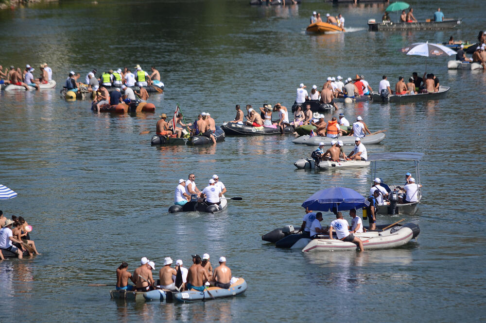 OTKAZANA REGATA "DRINA JE SAMO JEDNA": Nema plovidbe do Žićine plaže, obeležava se godišnjica "Oluje"