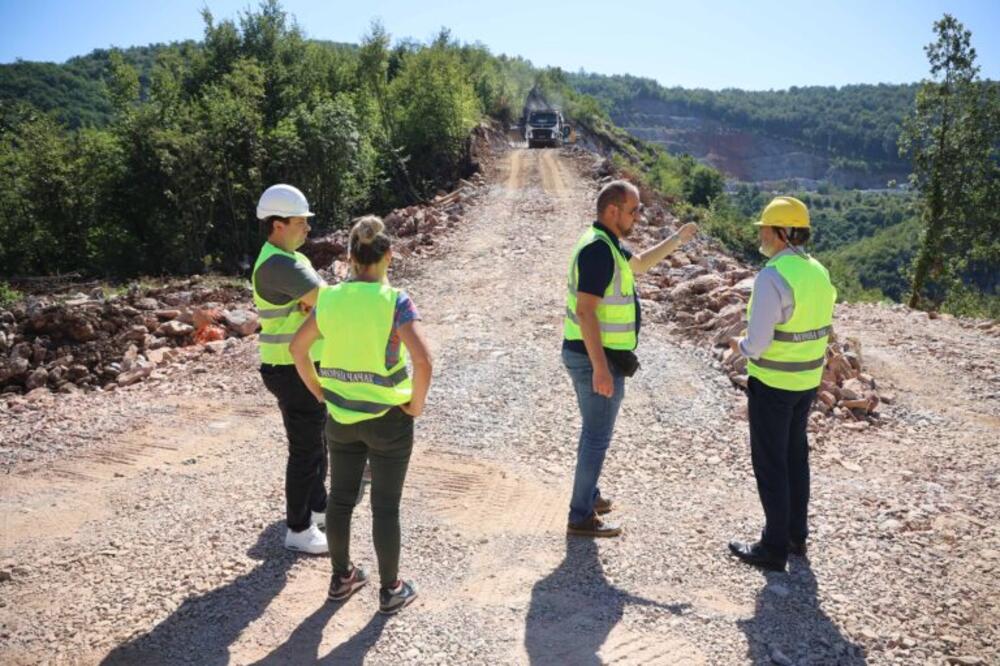 RADOVI NA IZGRADNJI OBILAZNICE: Zelena staza kroz kanjon Đetinje zatvorena u naredna dva meseca