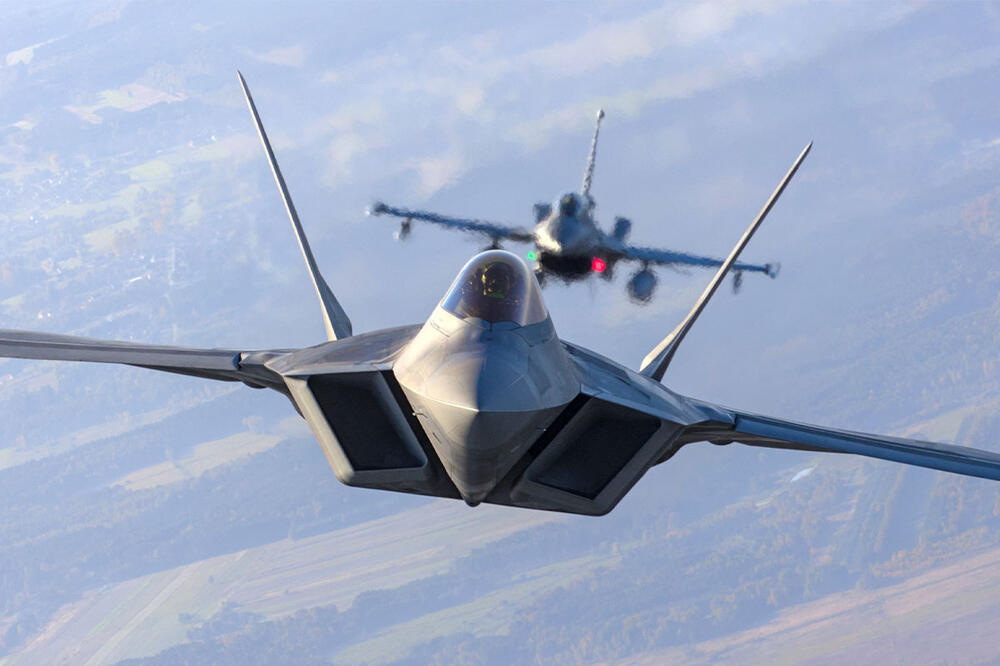 AMERIKA SE SPREMA DA POMOGNE IZRAELU: SAD rasporedile lovce F-22 Raptor na Bliskom istoku