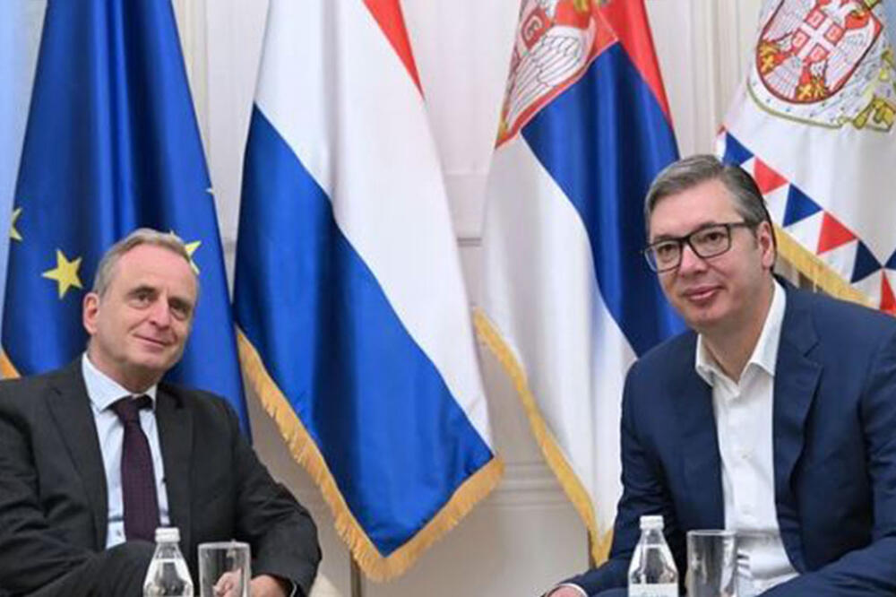 VUČIĆ PRIMIO U OPROŠTAJNU POSETU AMBASADORA REINTJESA: Pozitivno iskustvo holandskih kompanija osnova za dolazak novih ulagača