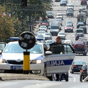 ŽESTOK LANČANI UDES U BEOGRADU: Povređena porodica s detetom, tri automobila